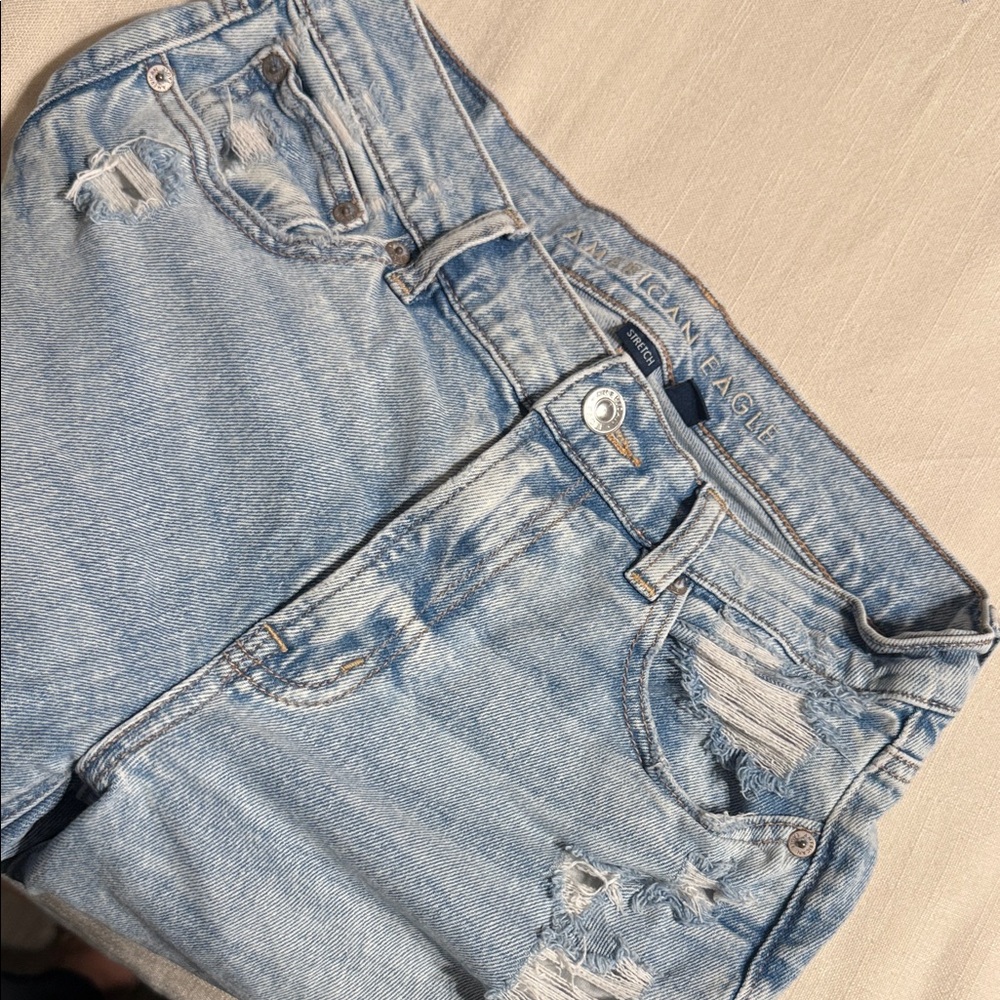 American Eagle Outfitters Light Blue Boyfriend Jeans